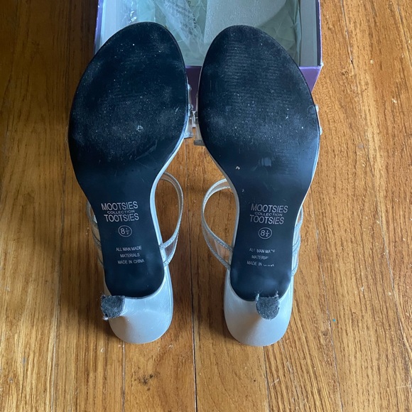 Mootsies tootsies clear and silver heels - Picture 2 of 4